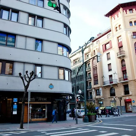 Centric Apartment *